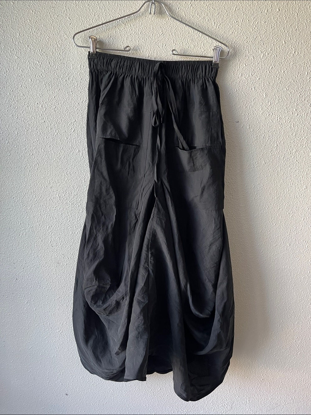 Black Women's Balloon Midi Skirt with Drawstring Waist